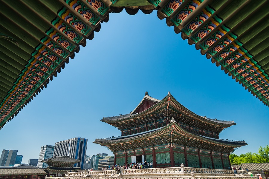 https://stratus.campaign-image.com/images/1199805000005068004_zc_v1_1721181774853_gyeongbokgung_palace.jpg