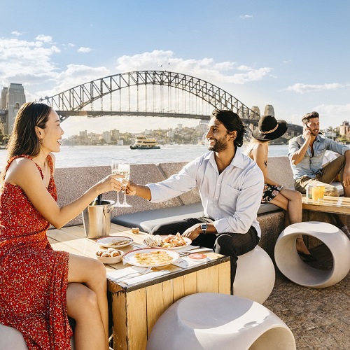 https://stratus.campaign-image.com/images/1199805000035292004_zc_v1_1755603104116_opera_bar_sydney.jpg