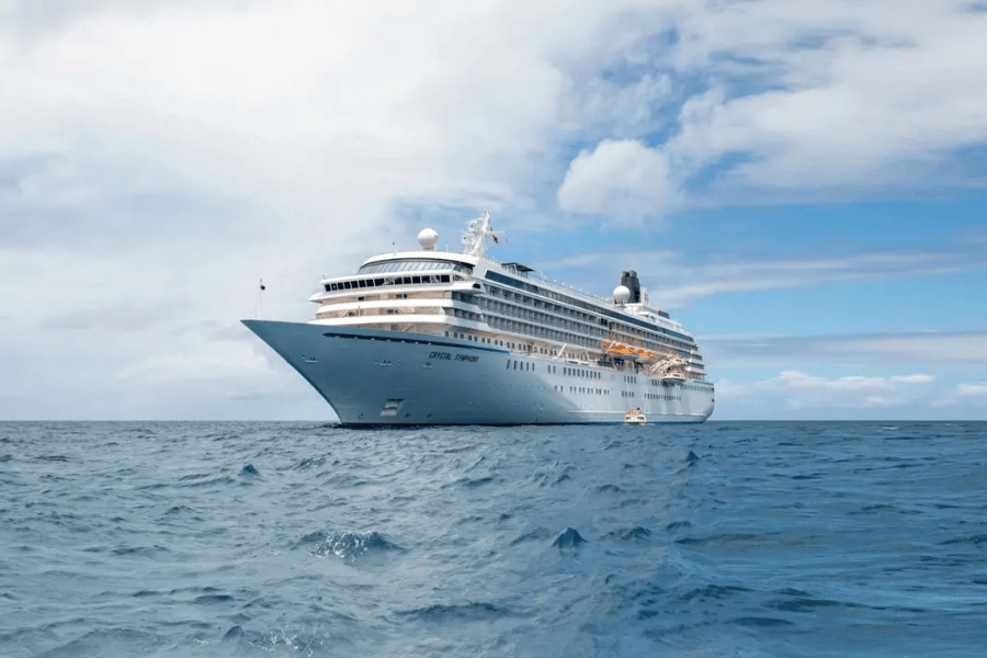 https://stratus.campaign-image.com/images/1199805000054355006_zc_v1_1768965496969_genting_dream_cruise_ship.png