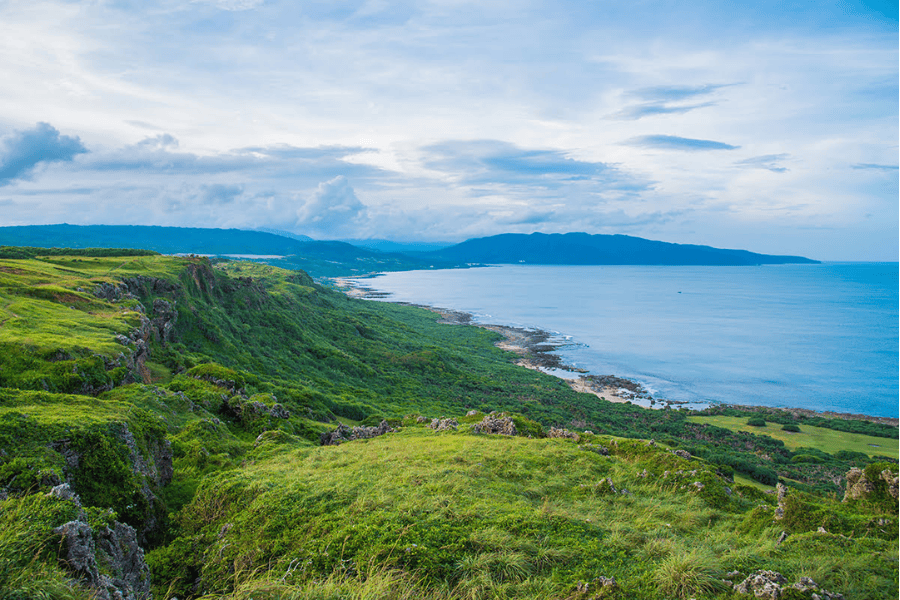 https://stratus.campaign-image.com/images/1199805000055416003_zc_v1_1776673073778_summer_and_water_in_kenting_taiwan_03.png