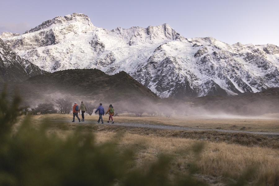 https://stratus.campaign-image.com/images/1199805000062333003_zc_v1_1789617787905_new_zealand_hooker_valley_track_aoraki_mount_cook.jpg