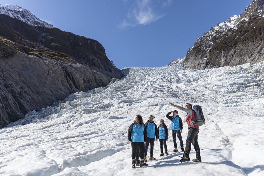https://stratus.campaign-image.com/images/1199805000062333003_zc_v1_1789617853445_new_zealand_fox_glacier.jpg