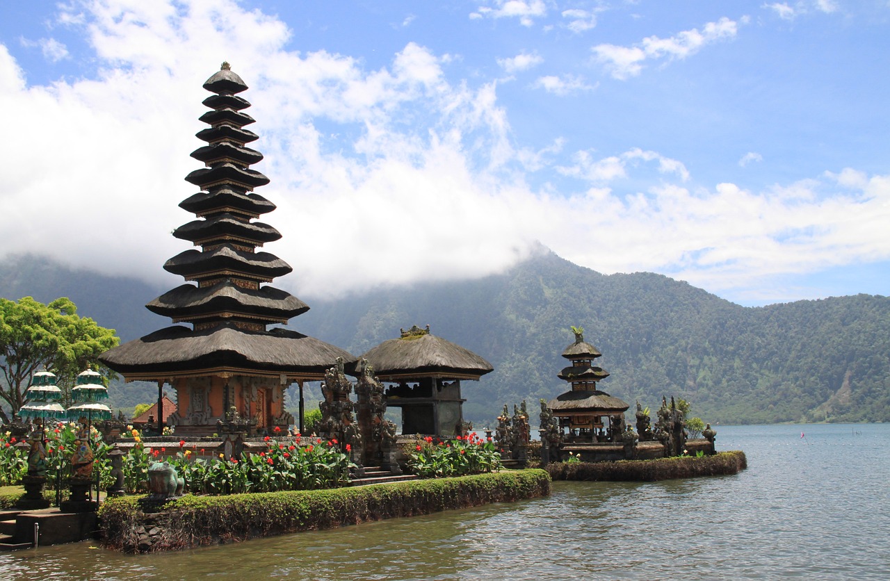 https://stratus.campaign-image.com/images/1199805000062528003_zc_v1_1790155324116_bali.jpg