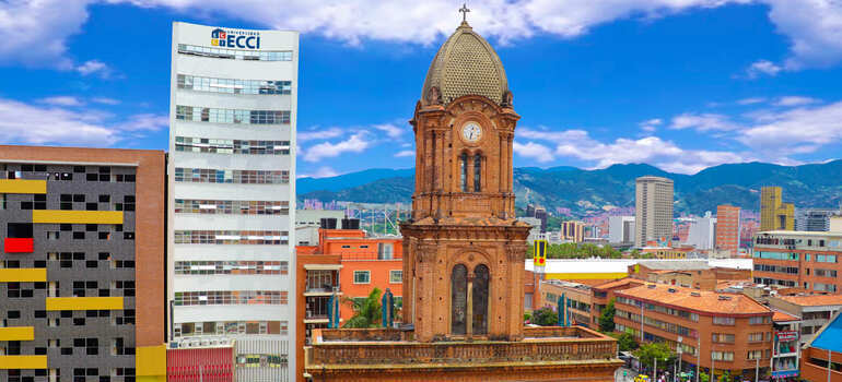 Fachada Universidad ECCI Medellín