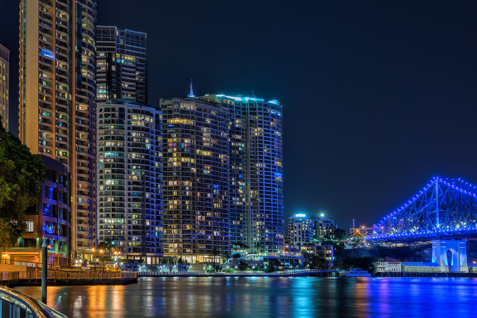 Brisbane skyline at night