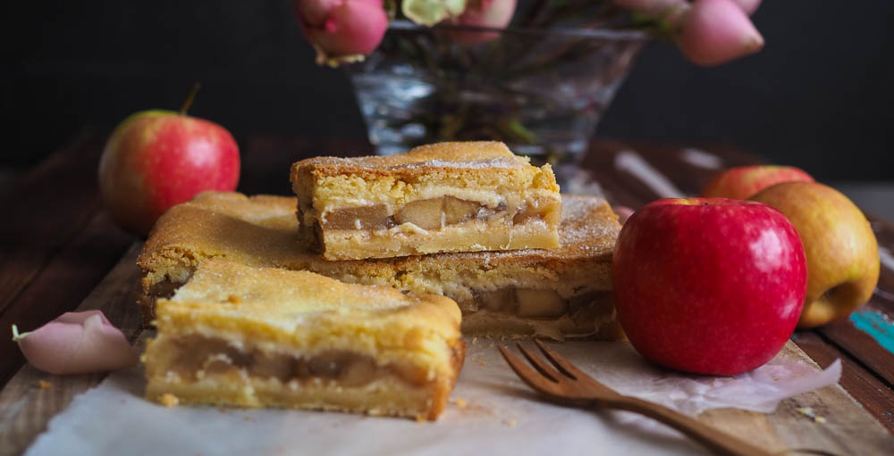 Top 5 Simple & Delicious Apple Slice Recipes!