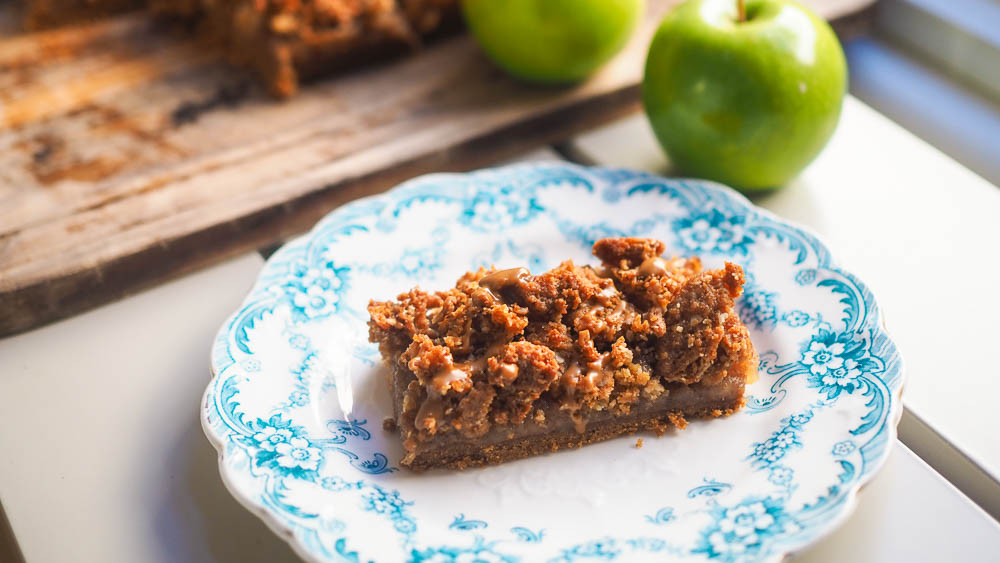 Apple Crumble Slice