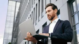 https://stratus.campaign-image.com/images/17278008462706_how-to-hire-a-business-de_zc_v1_6_13898000037303006.png