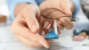 https://stratus.campaign-image.com/images/17302217545348_resin-crafts-to-sell-300x_zc_v1_8_13898000037769006.png