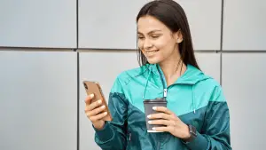 https://stratus.campaign-image.com/images/17314372712366_what-is-a-mobile-hotspot-_zc_v1_6_13898000038174006.png