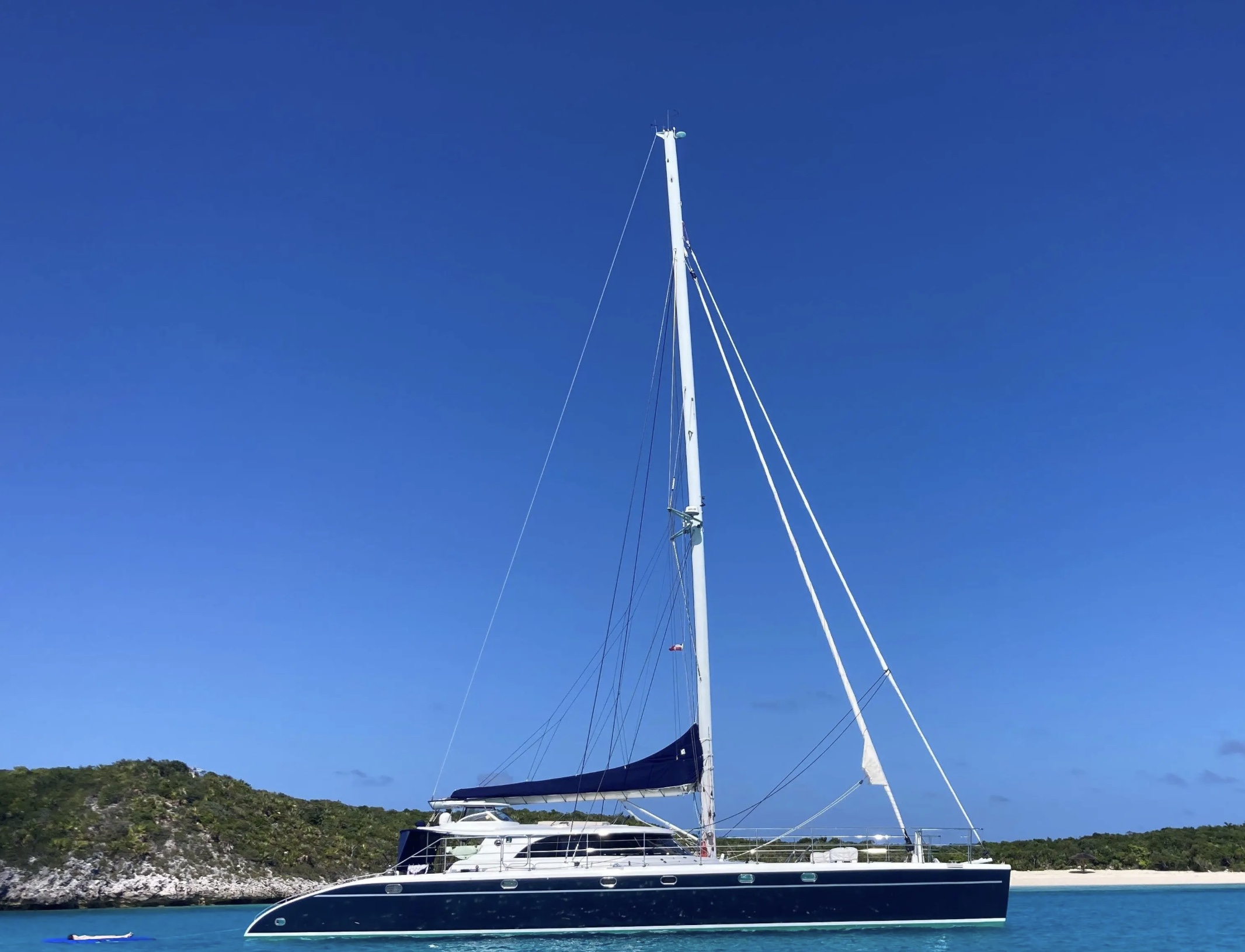 High-performance long-range cruising sailing catamaran for sale