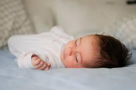 GUIDE TO NEWBORN SLEEP AND NAPTIMES