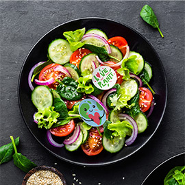 Salade avec d&eacute;corations pour la Journ&eacute;e de la Terre