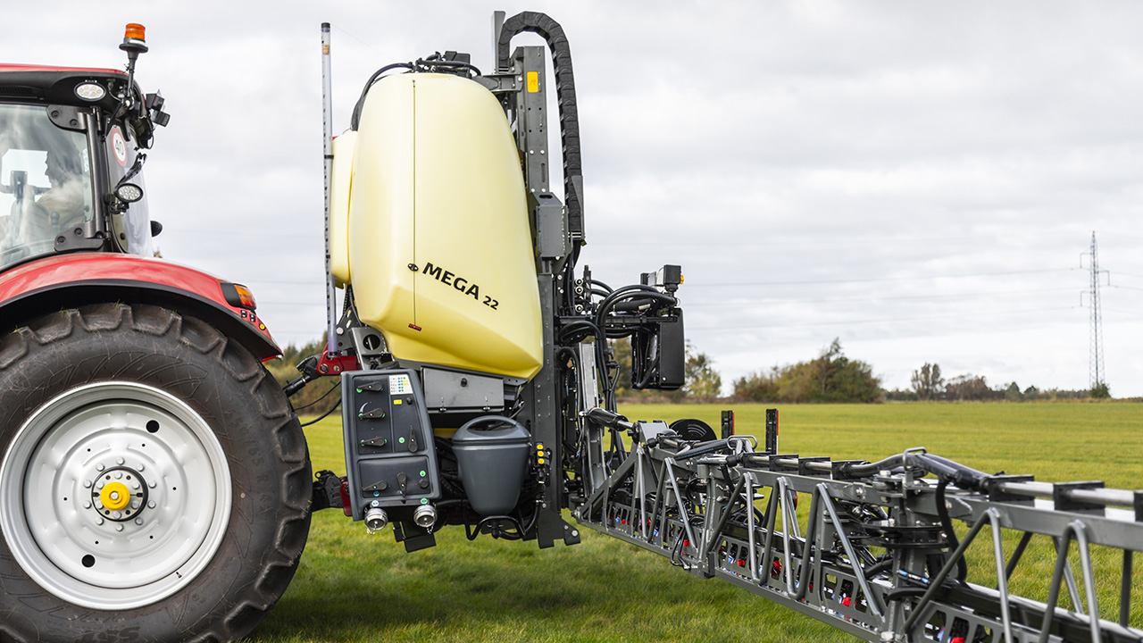 HARDI Introduces the new PRO FORCE Boom on the MEGA lift-mounted sprayer