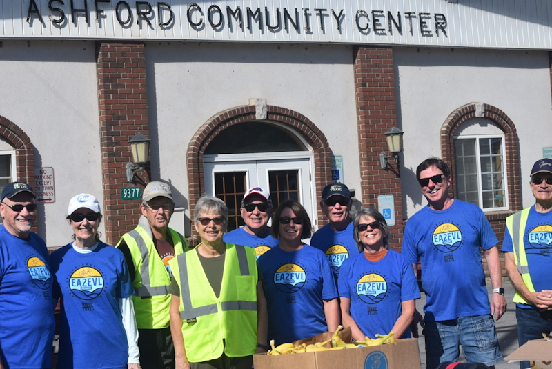 Image of Fondo Volunteers at the Ashford Community Center water stop.