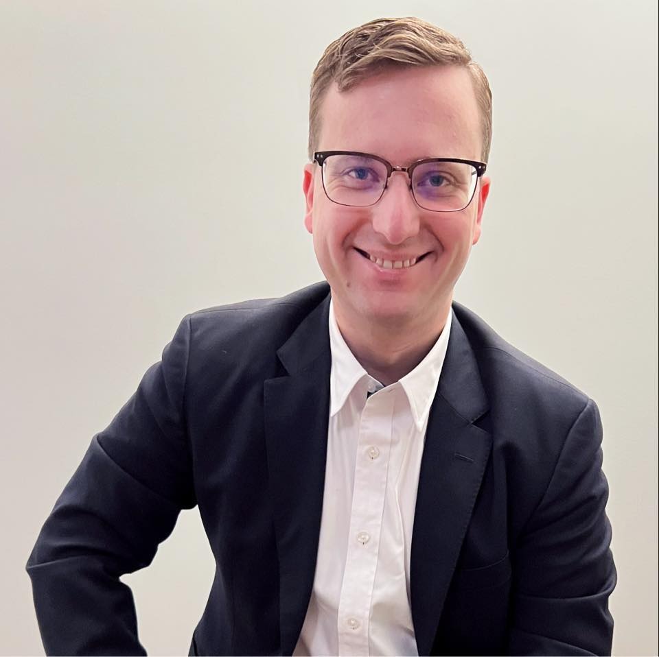 https://stratus.campaign-image.com/images/rob_derdiger_headshot_zc_v2_663390000059269004.jpg